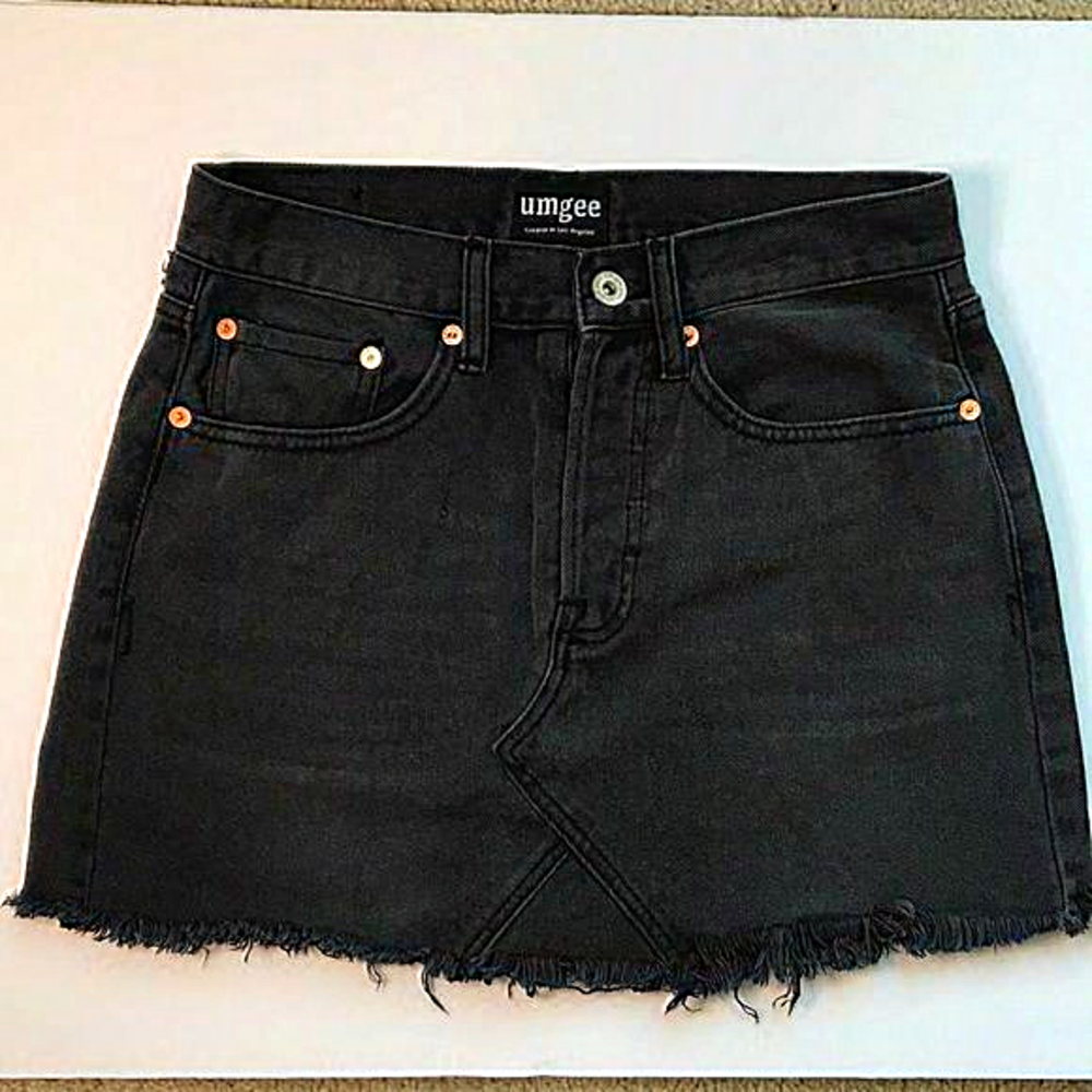 Umgee faded black denim button fly‎ skirt size 26 J3049